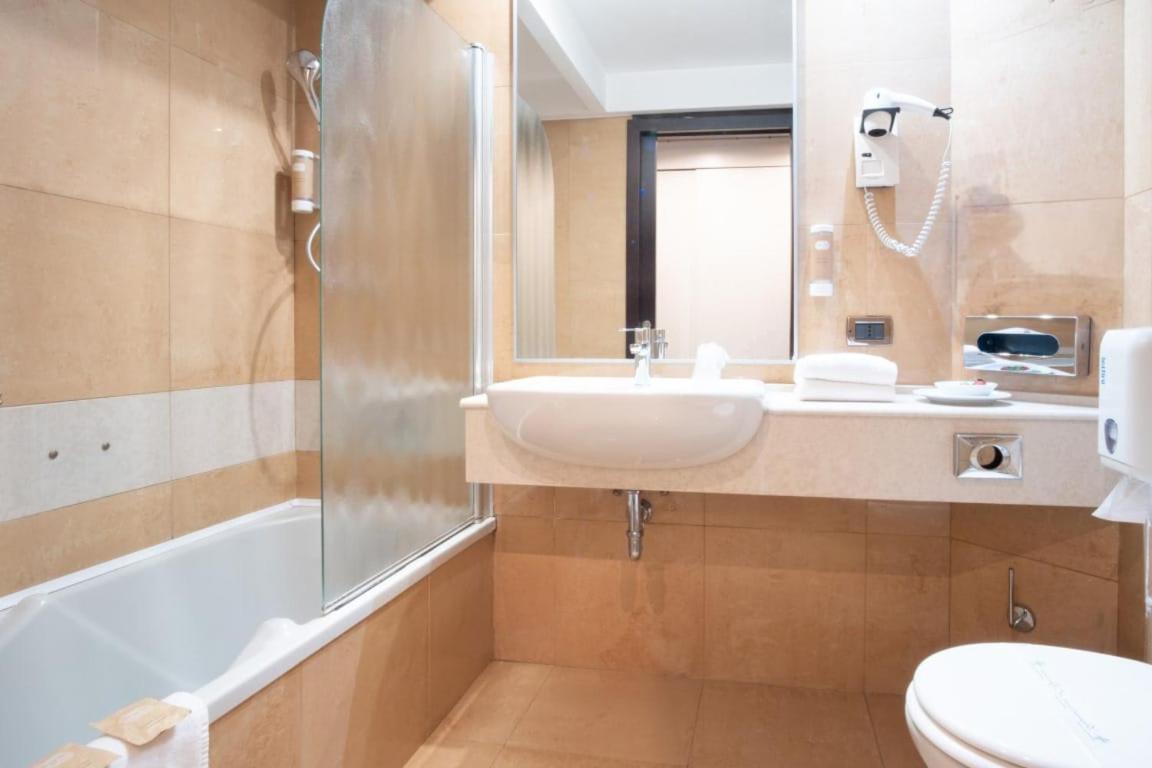 Hotel Imperatori Rome Luaran gambar