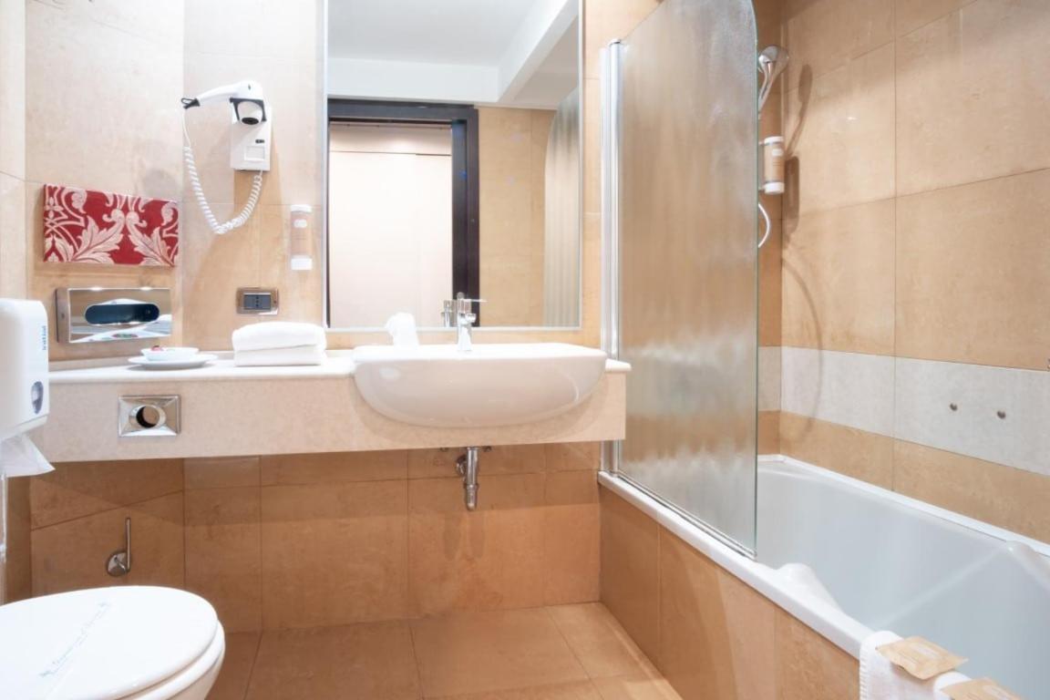 Hotel Imperatori Rome Luaran gambar