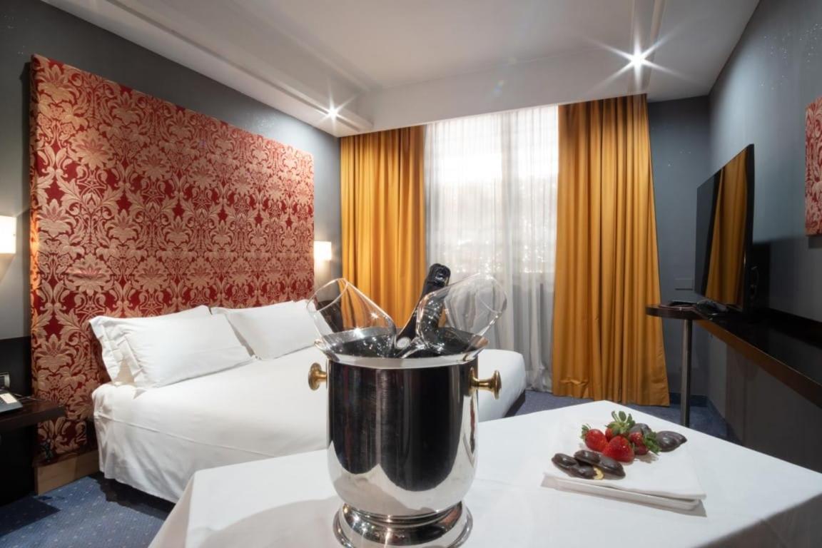 Hotel Imperatori Rome Luaran gambar